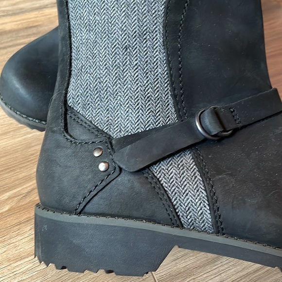 Eddie Bauer Booties - Picture 8 of 10